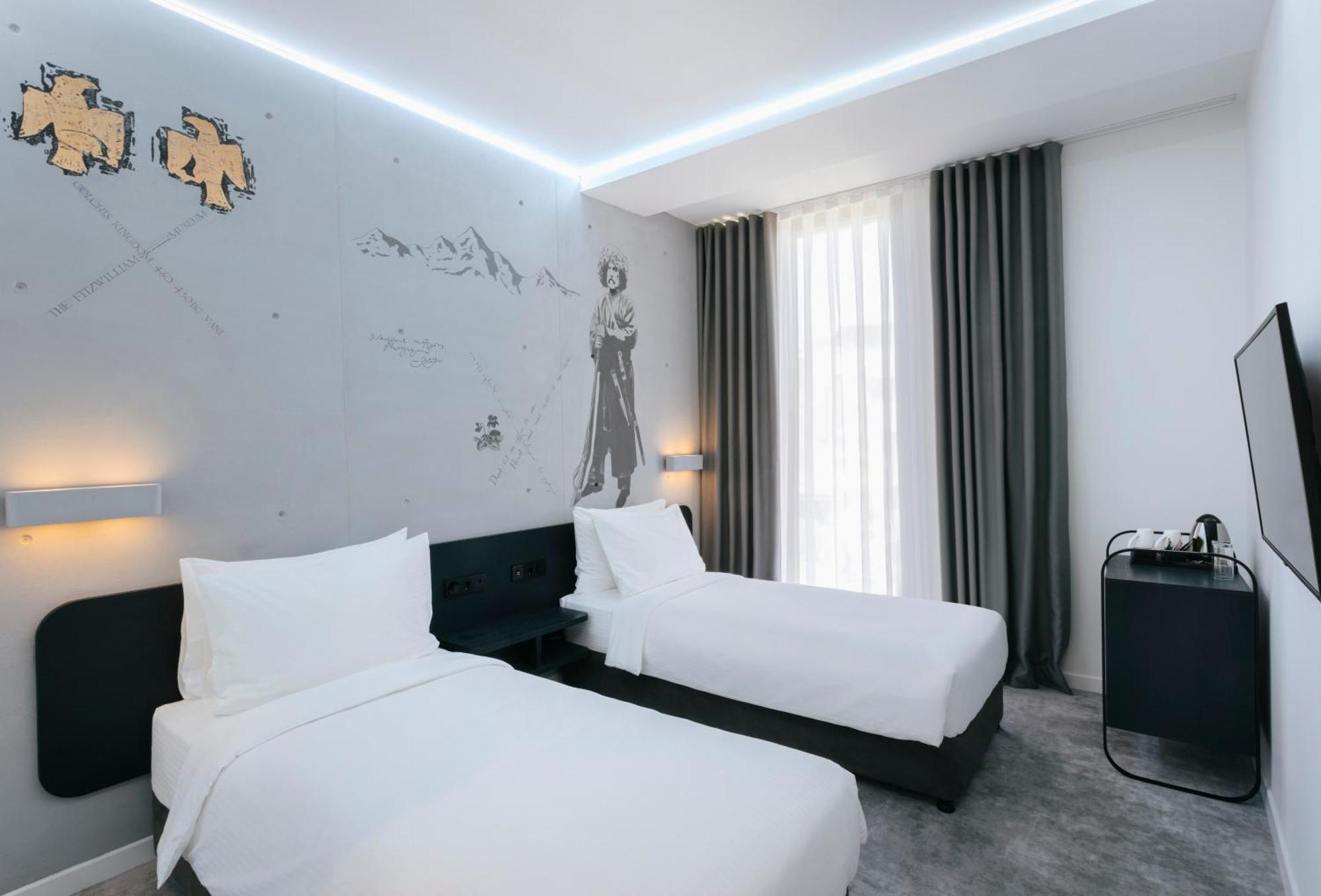 Hotel Golden Tulip Design Tbilissi Extérieur photo