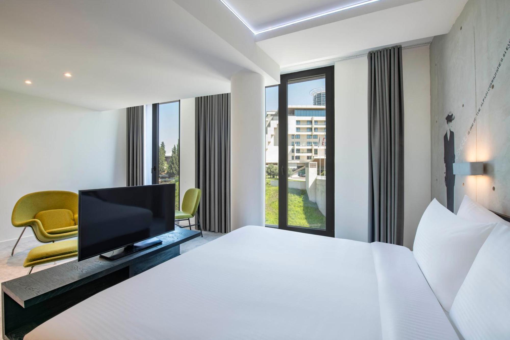 Hotel Golden Tulip Design Tbilissi Chambre photo
